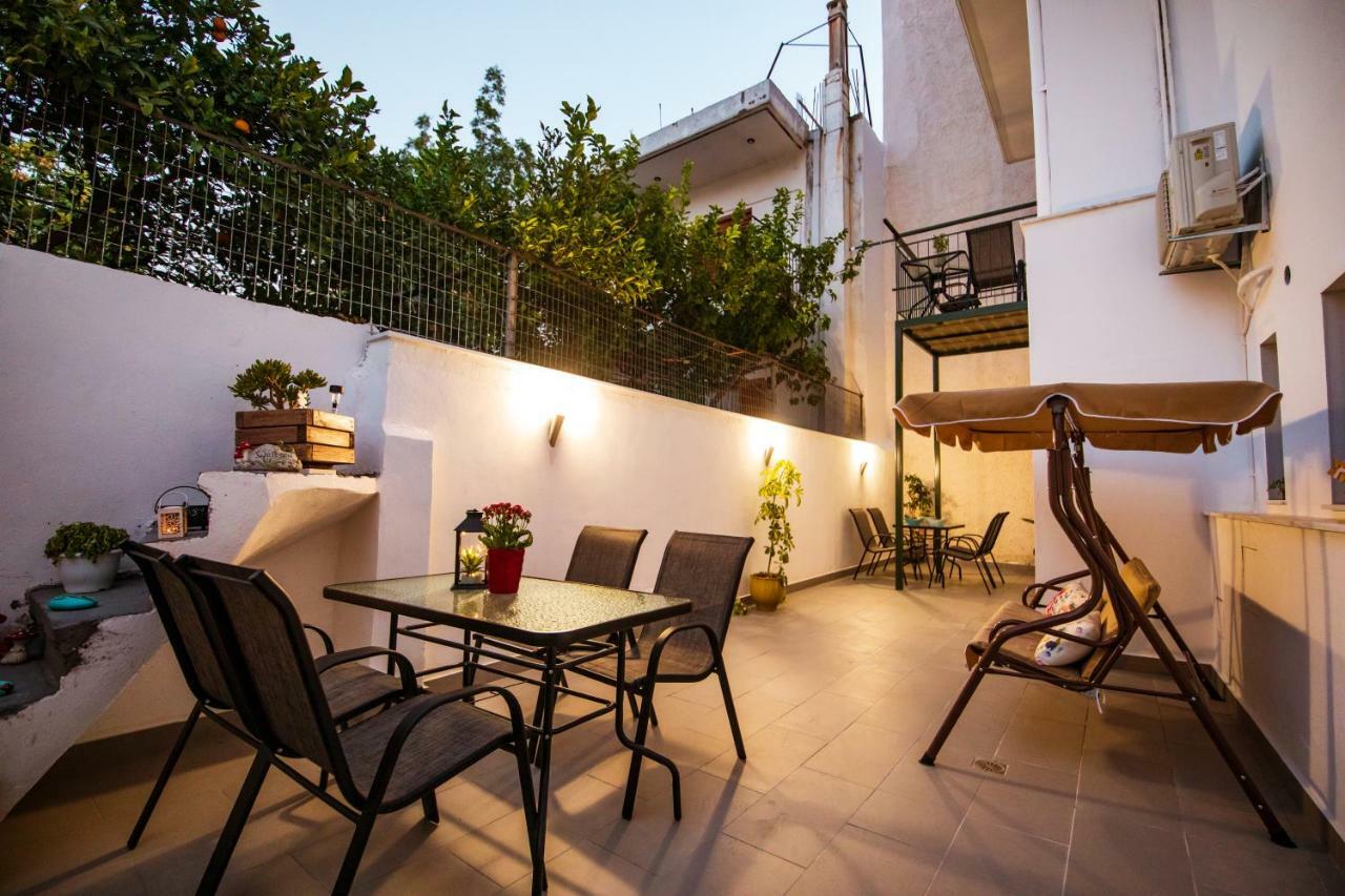 Mantisses 3 Apartment Kalamata Bagian luar foto